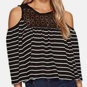 NWT Romeo & Juliet Couture Size Small Black and White Top